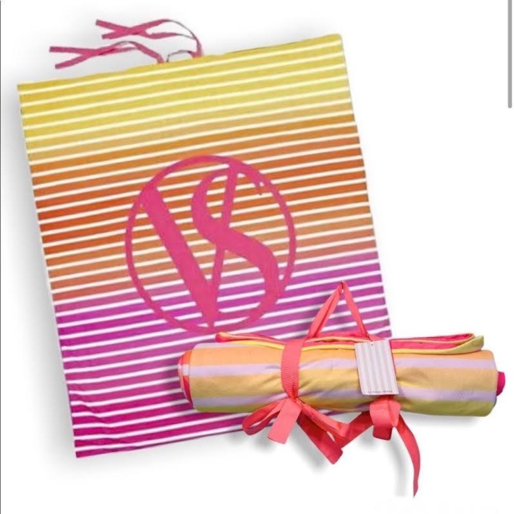 New pink Victoria’s Secret beach blanket